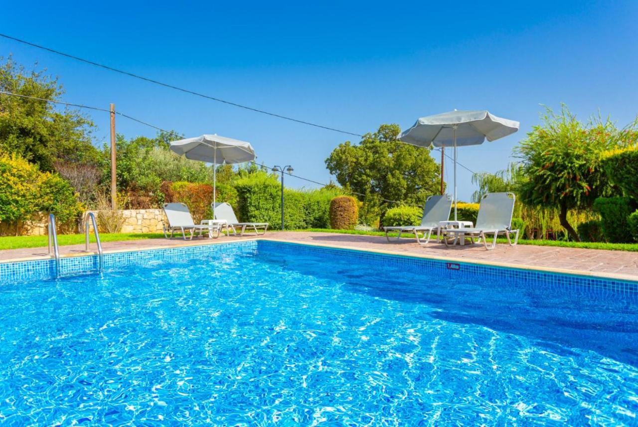 Villa Georgia Йерані Екстер'єр фото