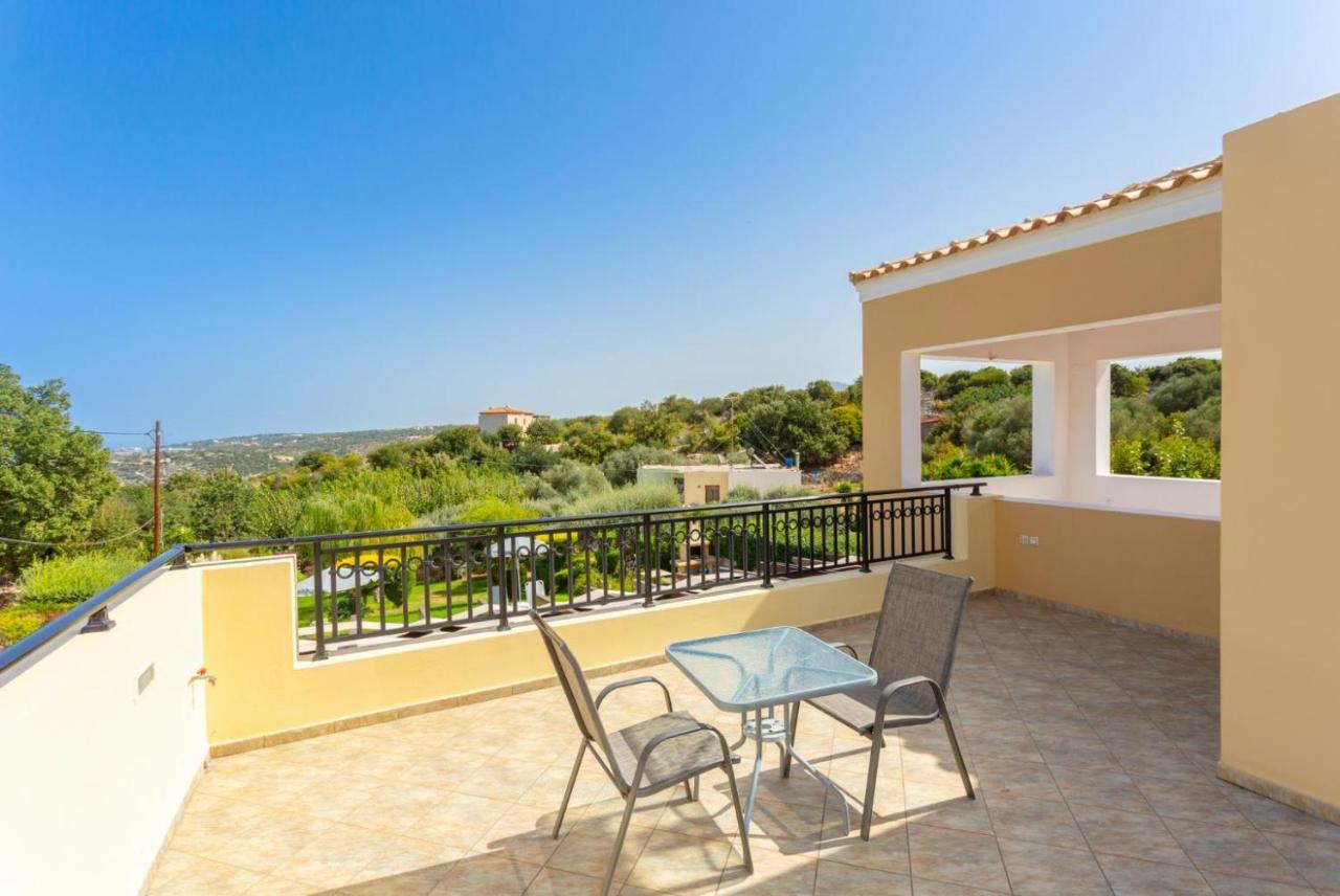 Villa Georgia Йерані Екстер'єр фото