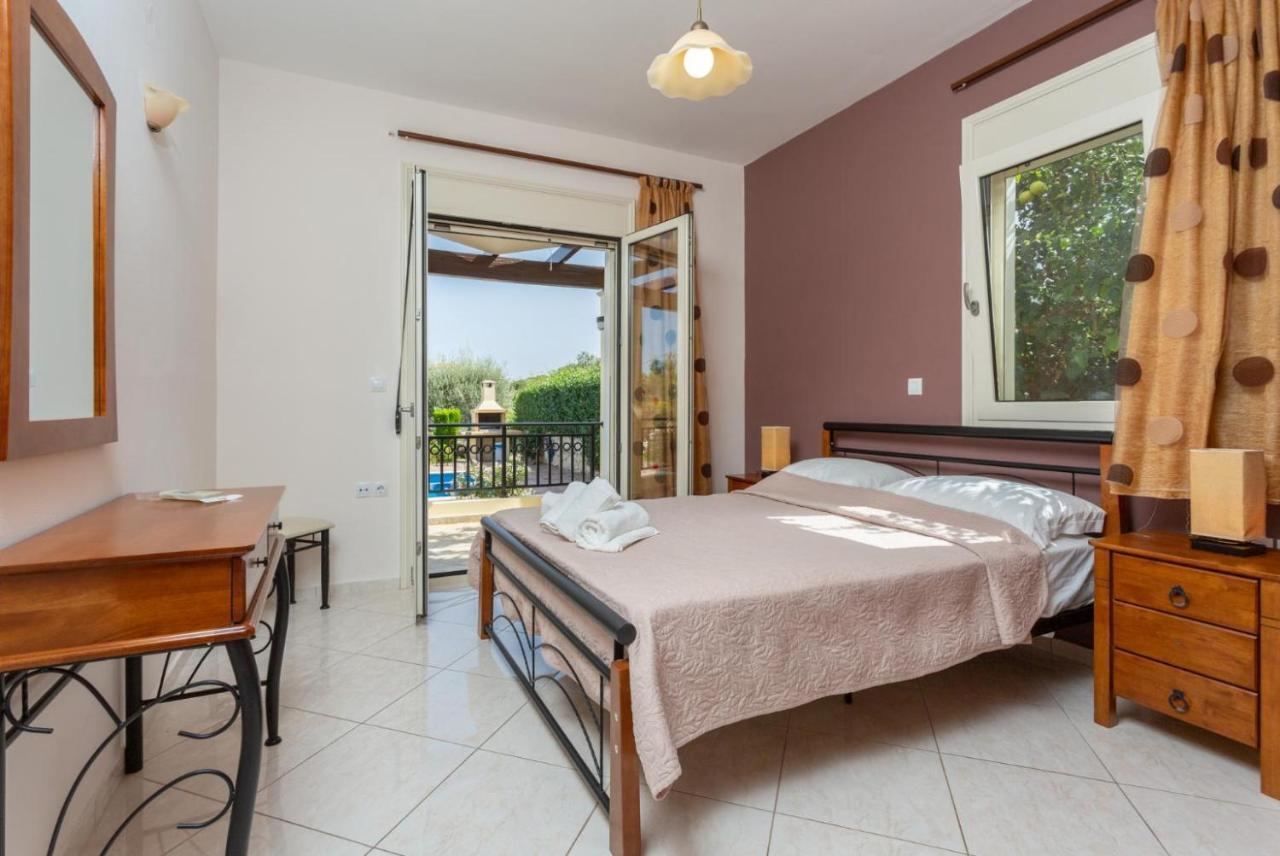 Villa Georgia Йерані Екстер'єр фото
