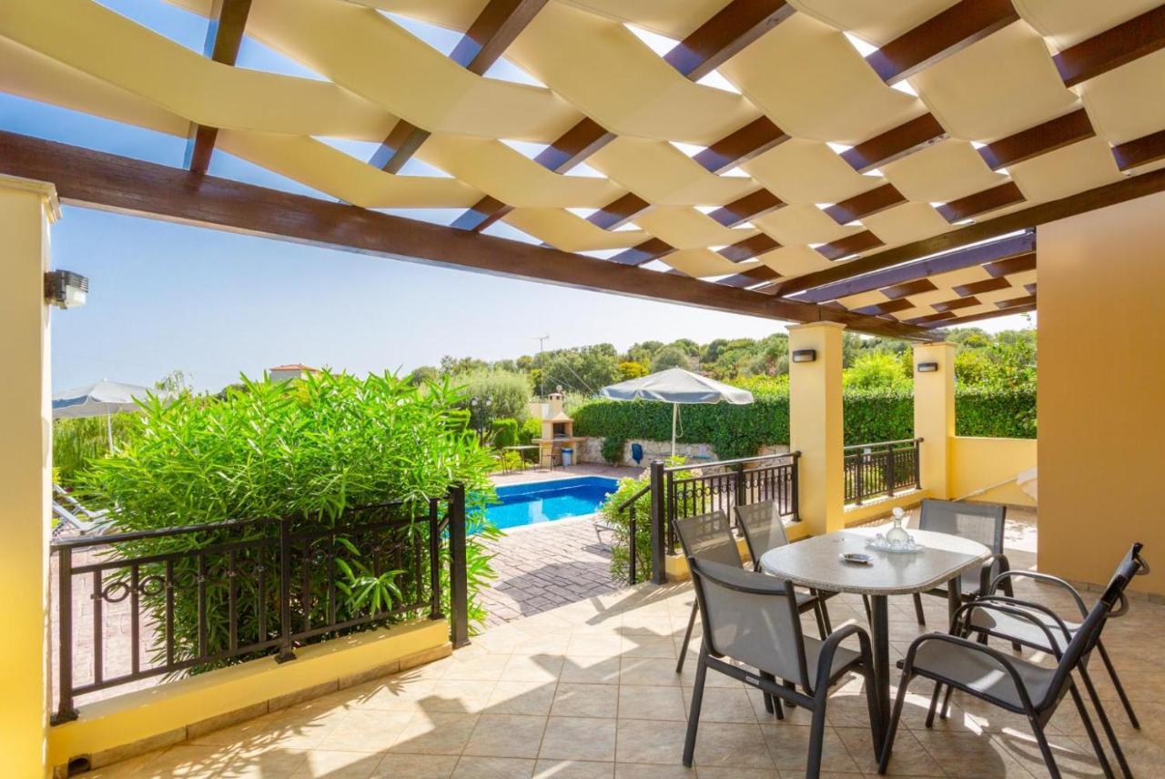 Villa Georgia Йерані Екстер'єр фото